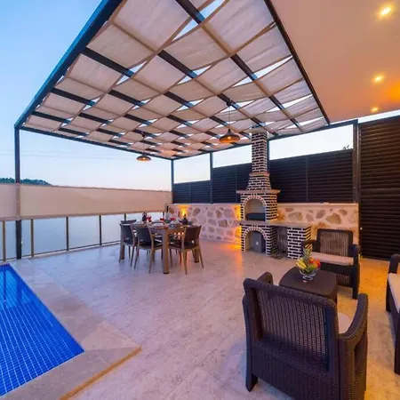 Willa Corleone - Modern With Jacuzzi In Kalkan